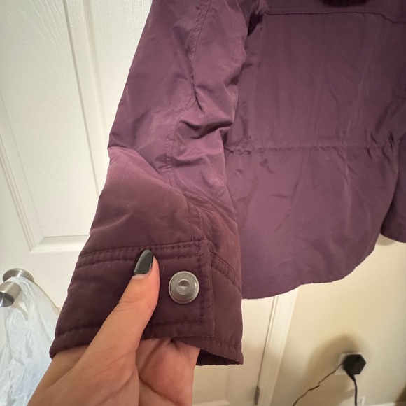 Columbia Women's Burgundy jacket - Picture 4 of 6